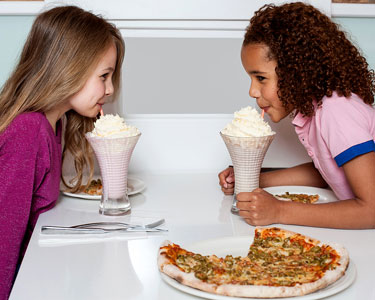 Kids Lee County and Charlotte County: Restaurant Parties - Fun 4 Fort Myers Kids